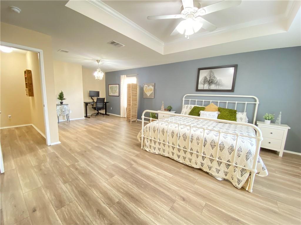 200 Kingfisher Ln, Leander, TX 78641