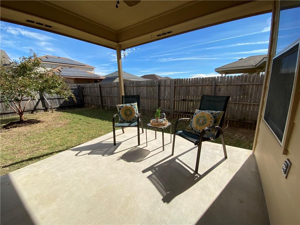 200 Kingfisher Ln, Leander, TX 78641