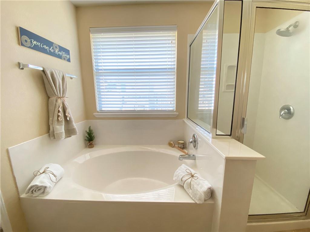 200 Kingfisher Ln, Leander, TX 78641