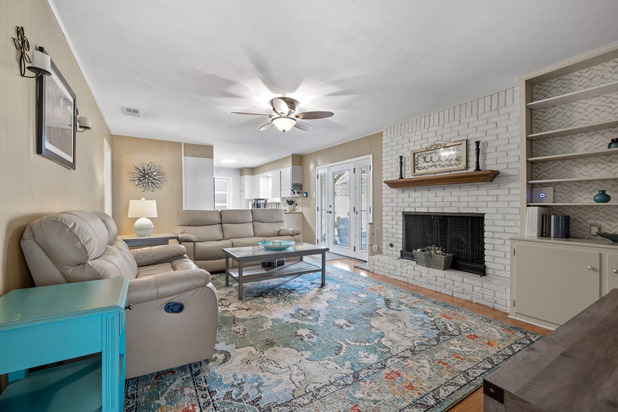 3206 Silverleaf Dr, Austin, TX 78757