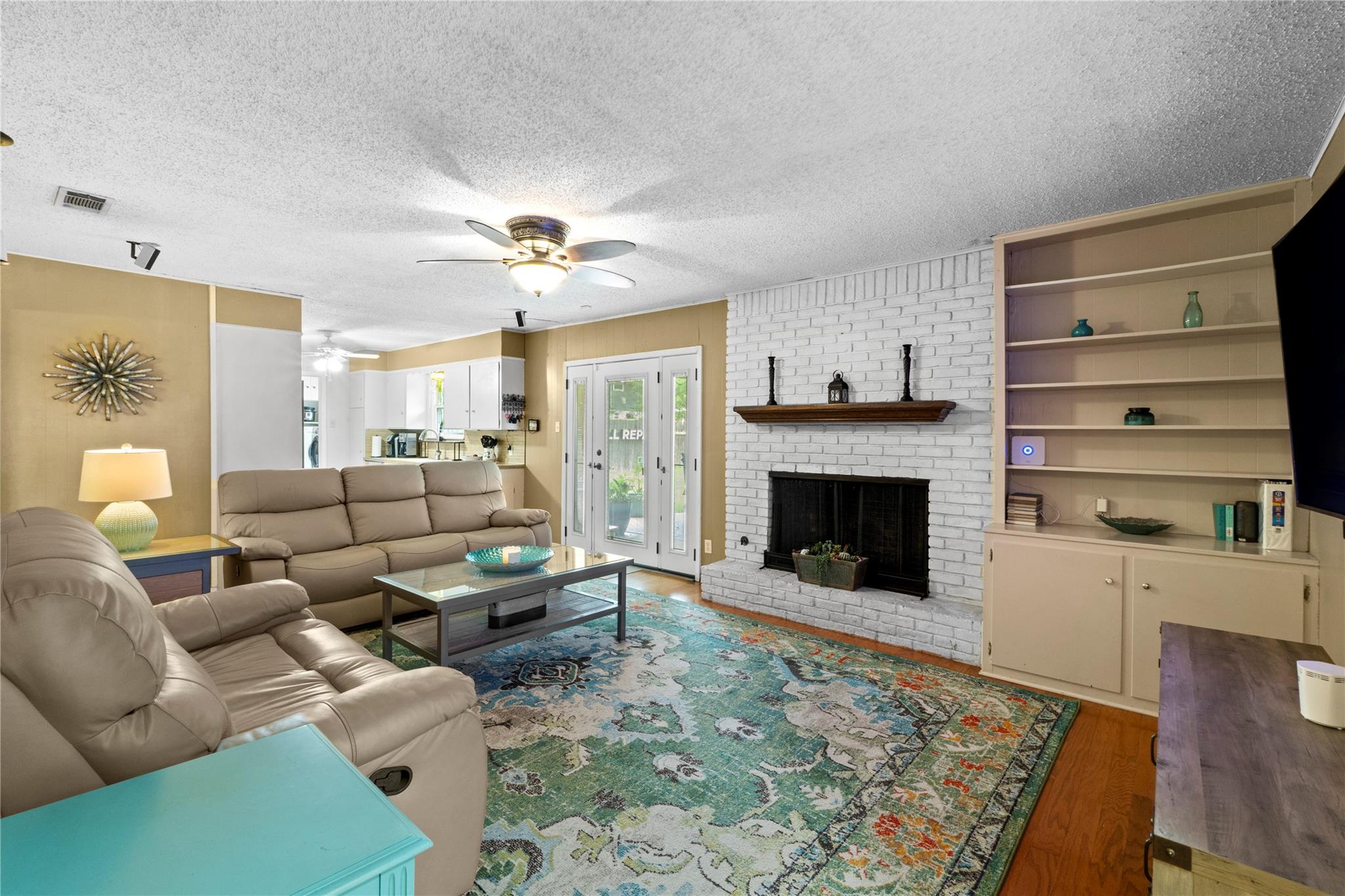3206 Silverleaf Dr, Austin, TX 78757
