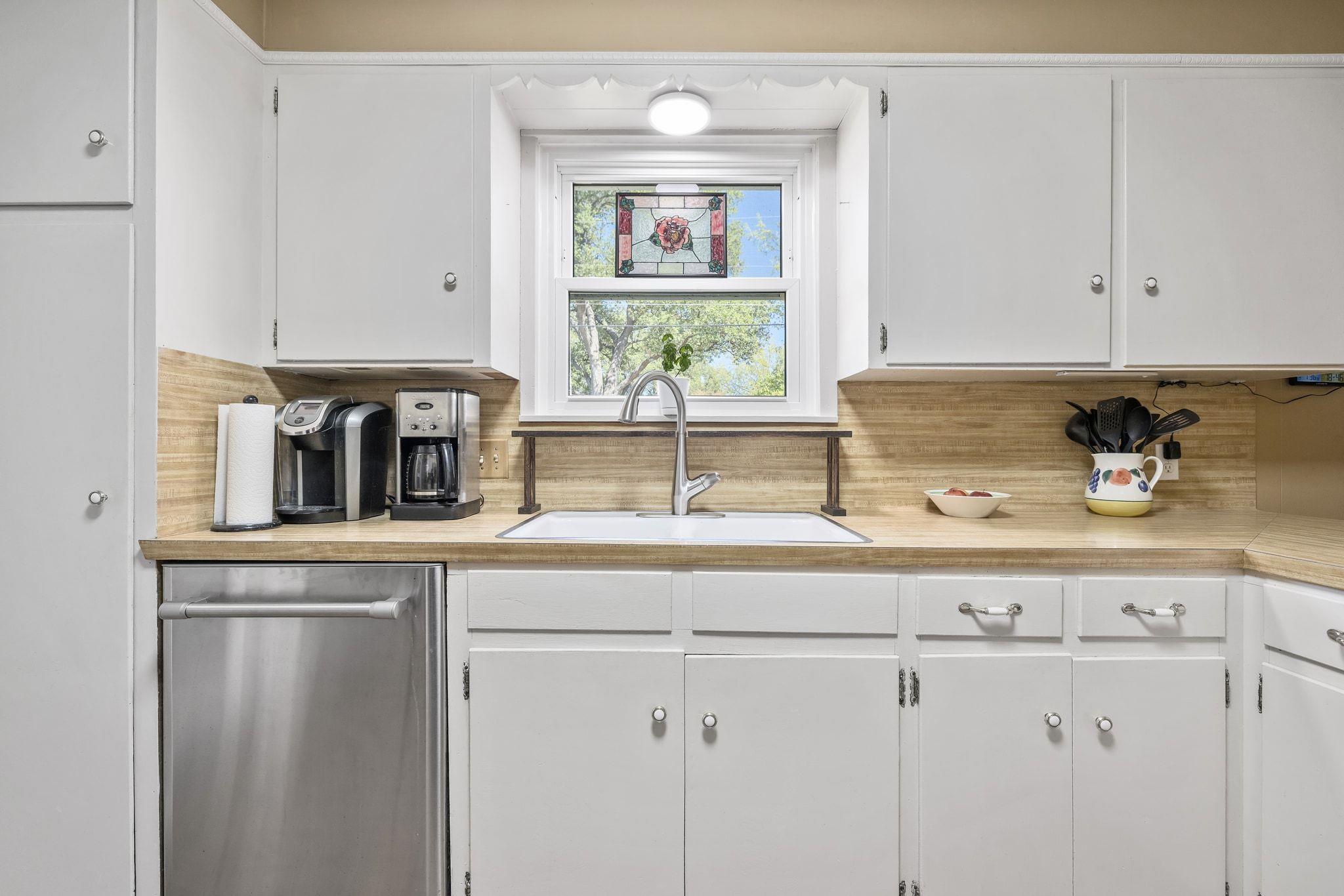 3206 Silverleaf Dr, Austin, TX 78757