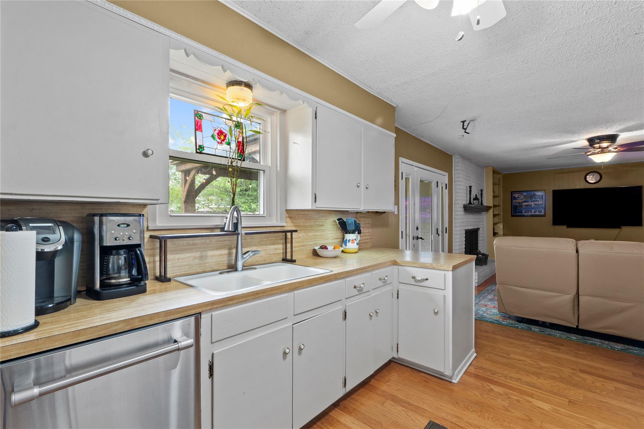 3206 Silverleaf Dr, Austin, TX 78757
