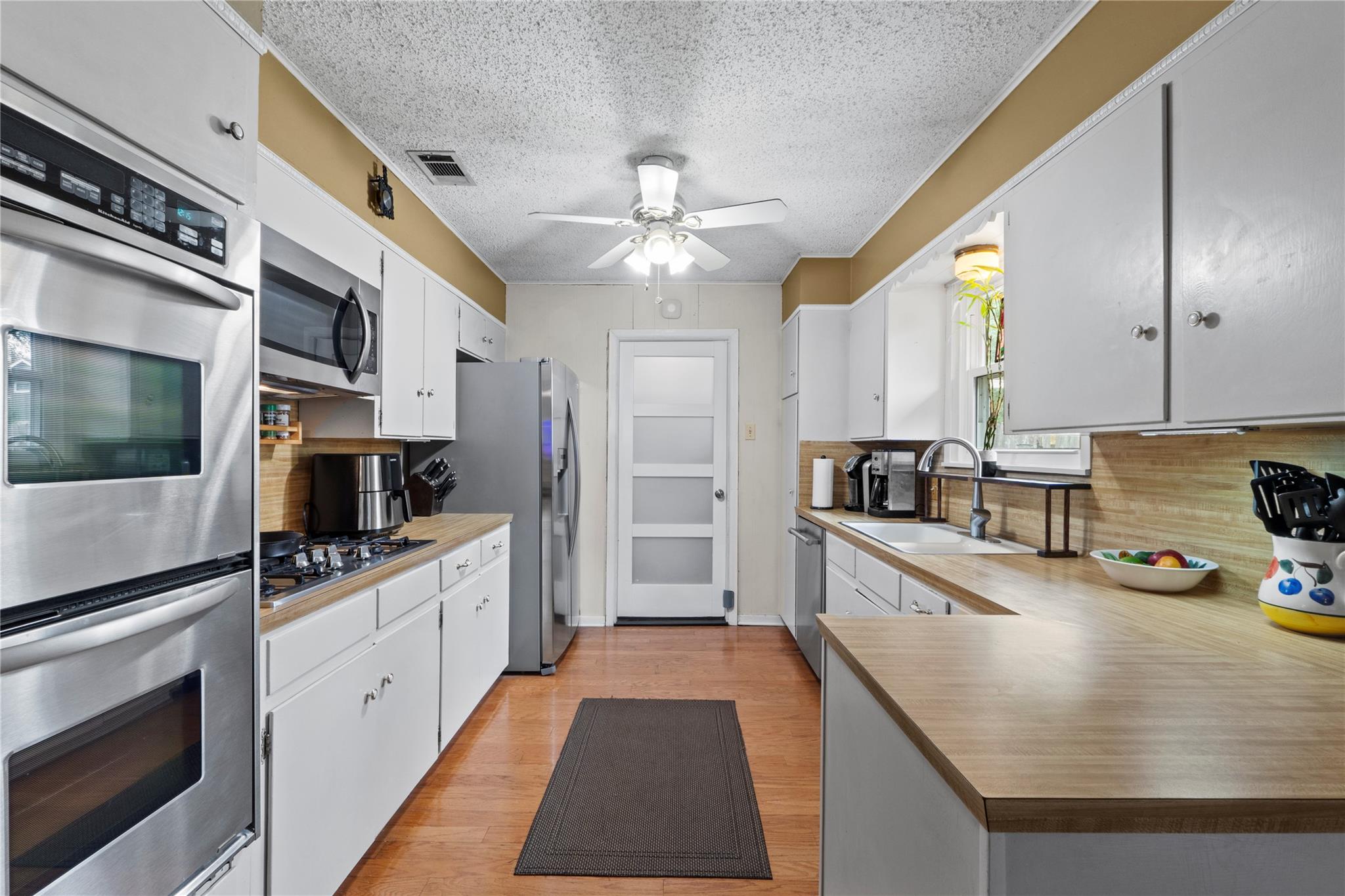 3206 Silverleaf Dr, Austin, TX 78757