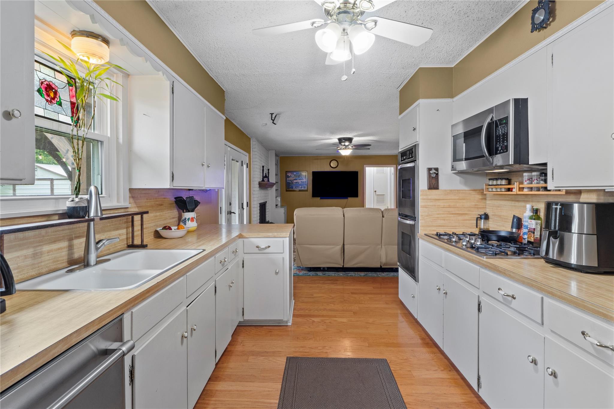 3206 Silverleaf Dr, Austin, TX 78757