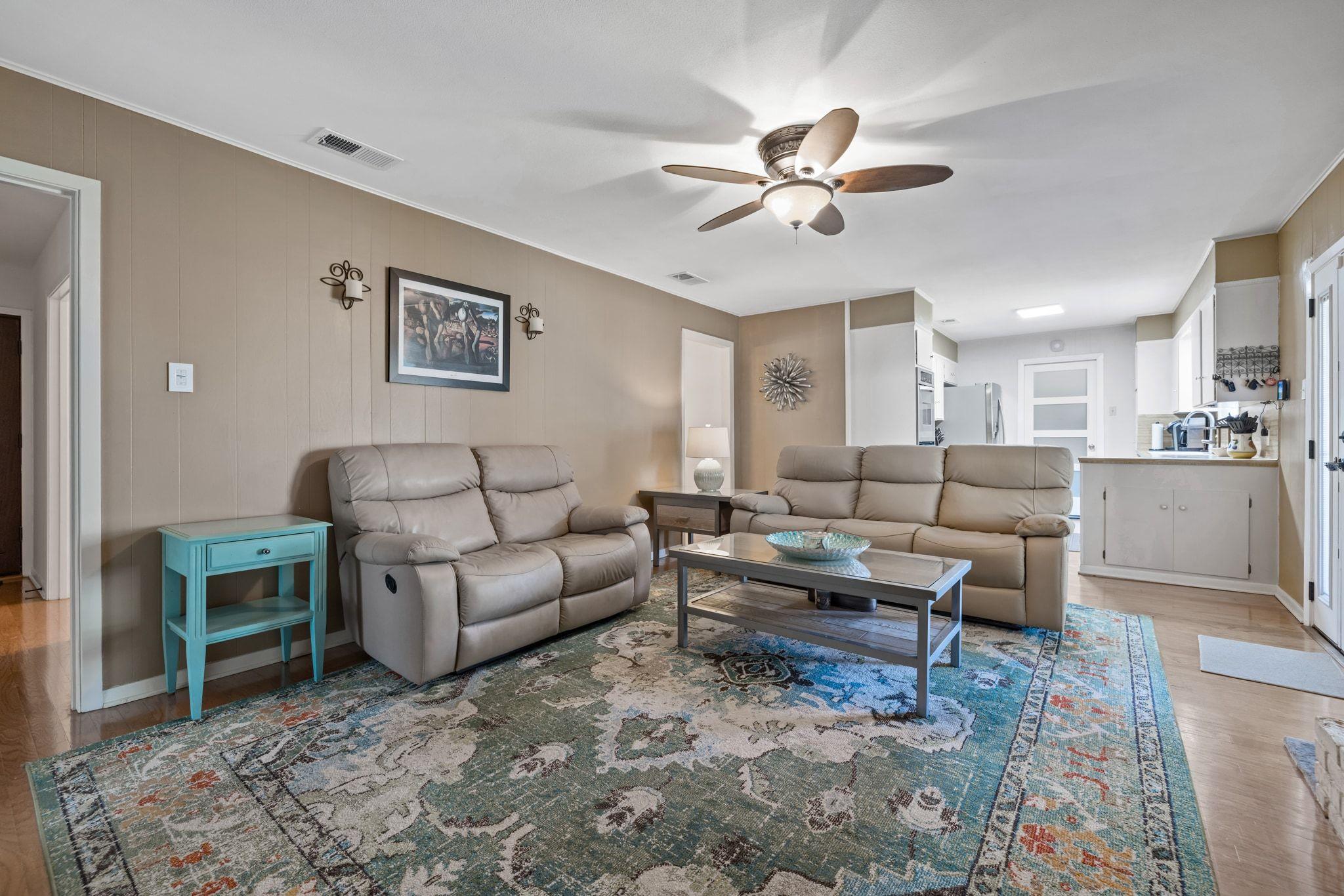 3206 Silverleaf Dr, Austin, TX 78757