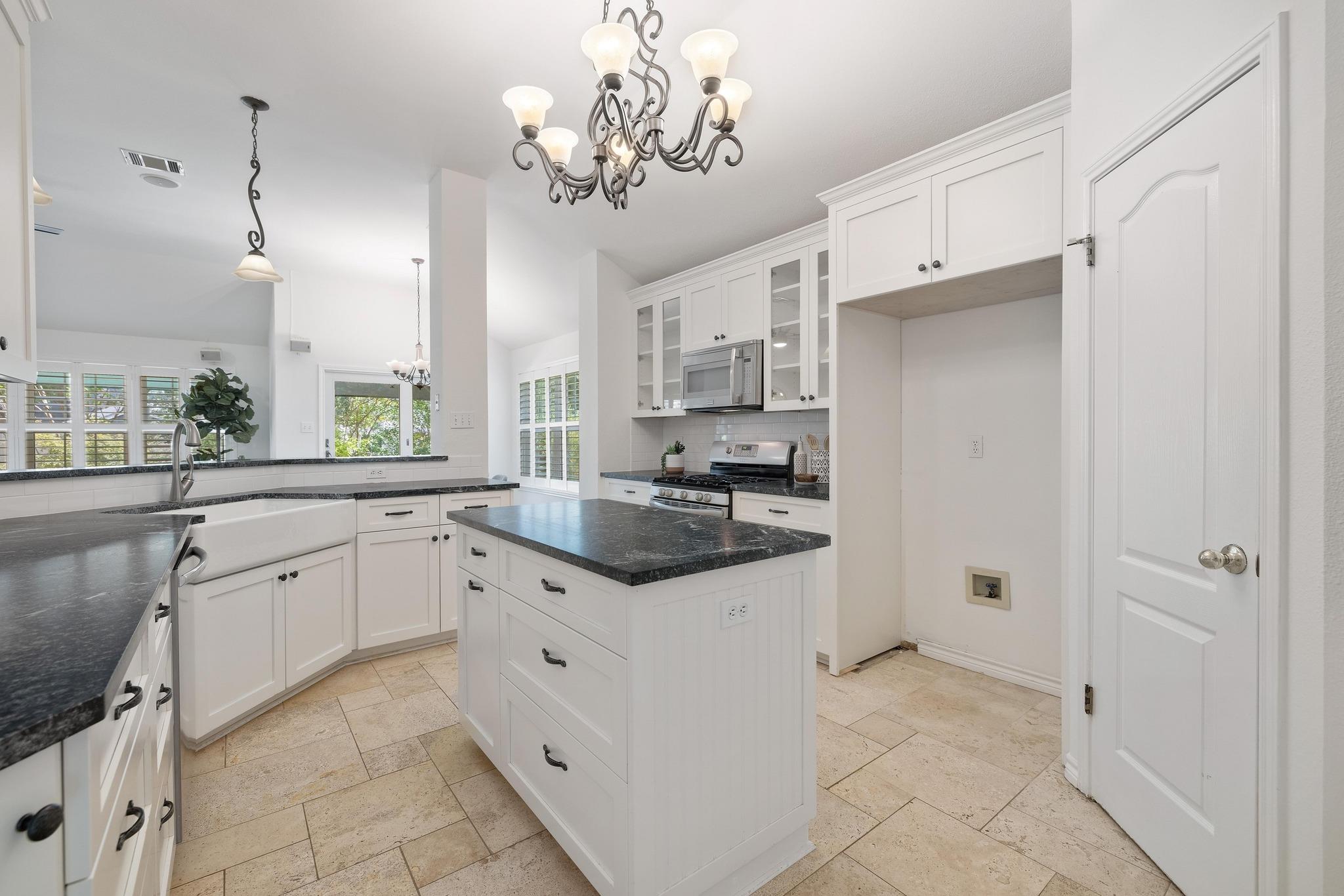 10909 Grapevine Ln, Austin, TX 78759