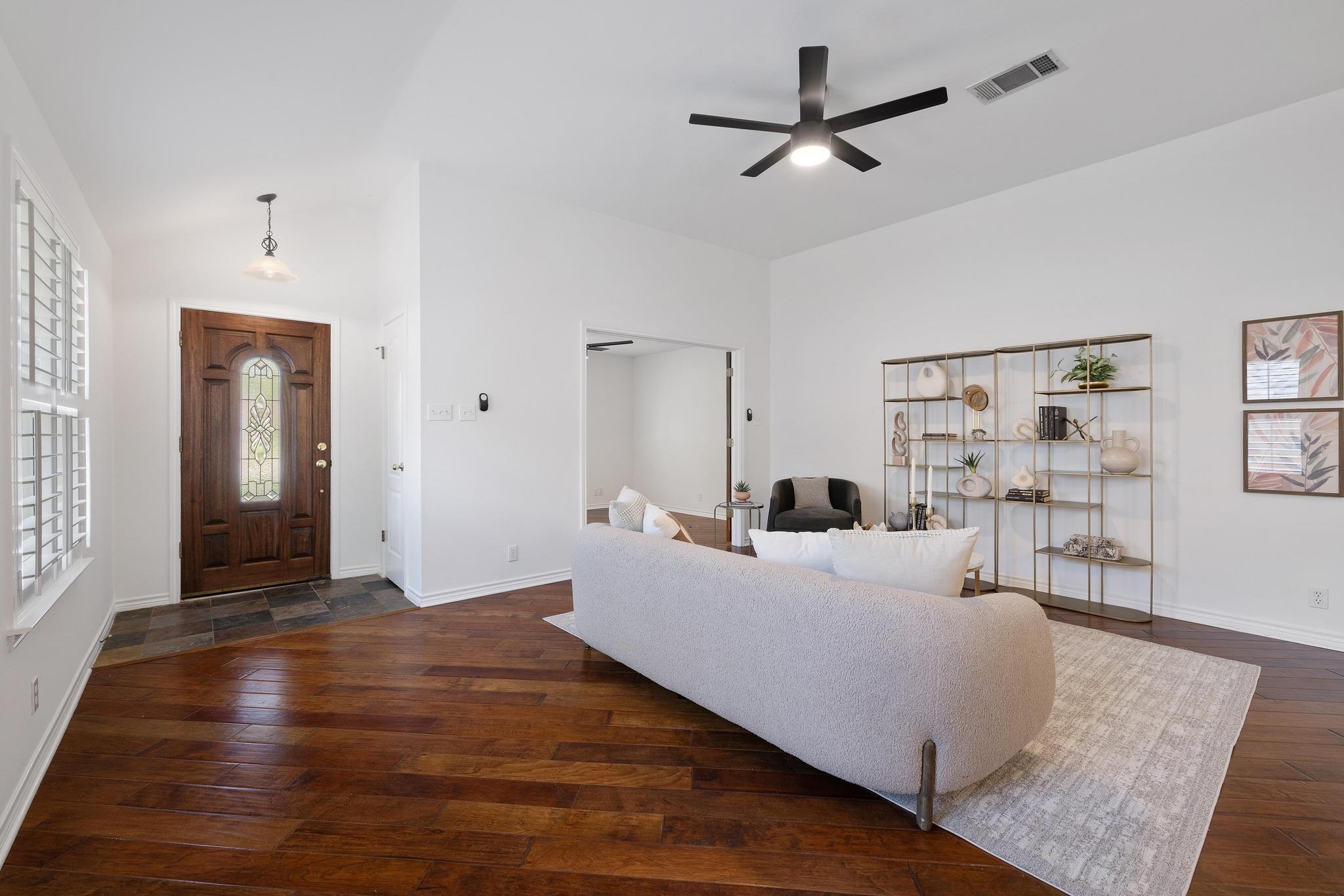 10909 Grapevine Ln, Austin, TX 78759