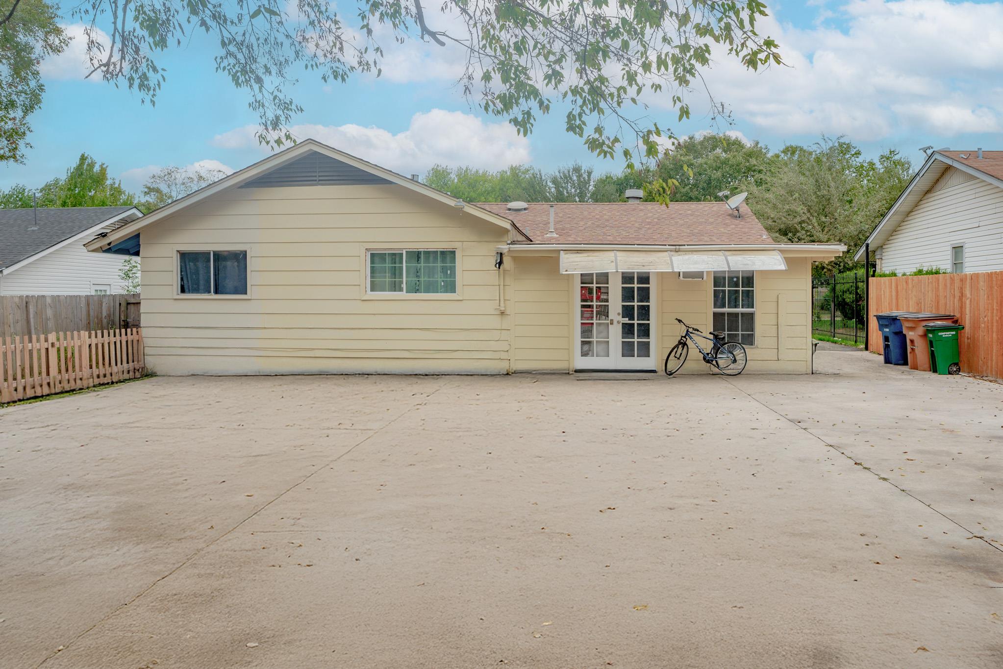 9801 Oriole Dr, Austin, TX 78753