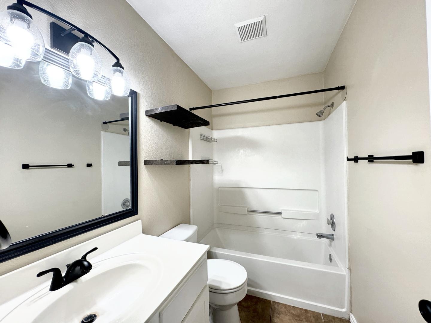 831 Sagewood Trl, San Marcos, TX 78666