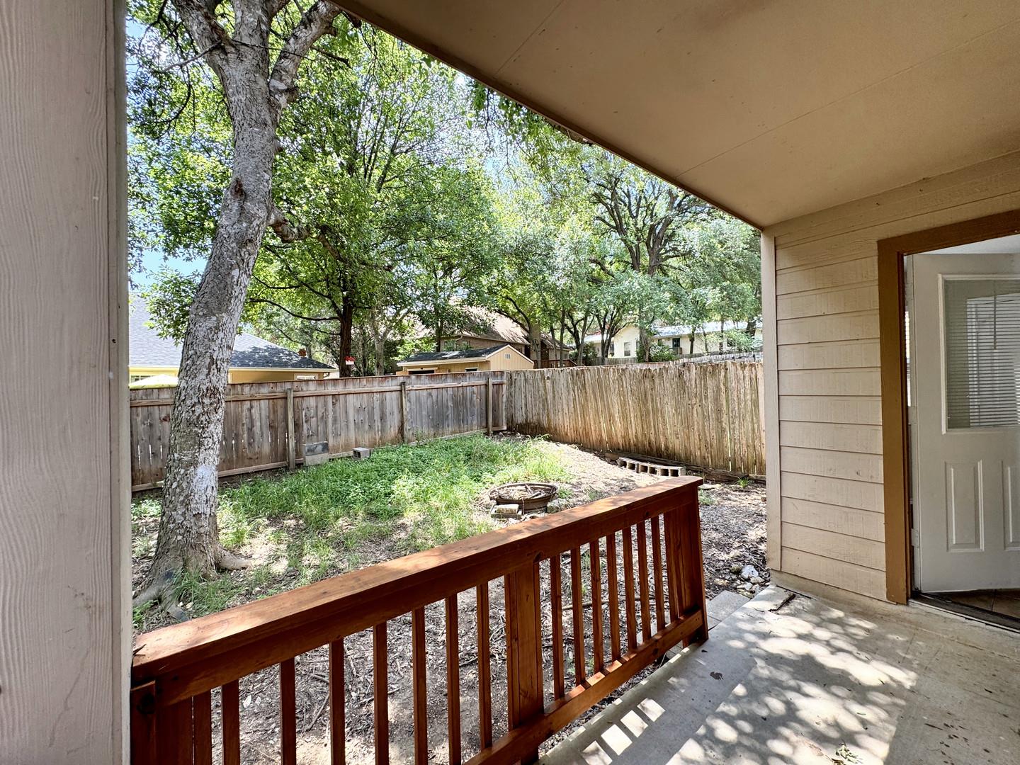 831 Sagewood Trl, San Marcos, TX 78666