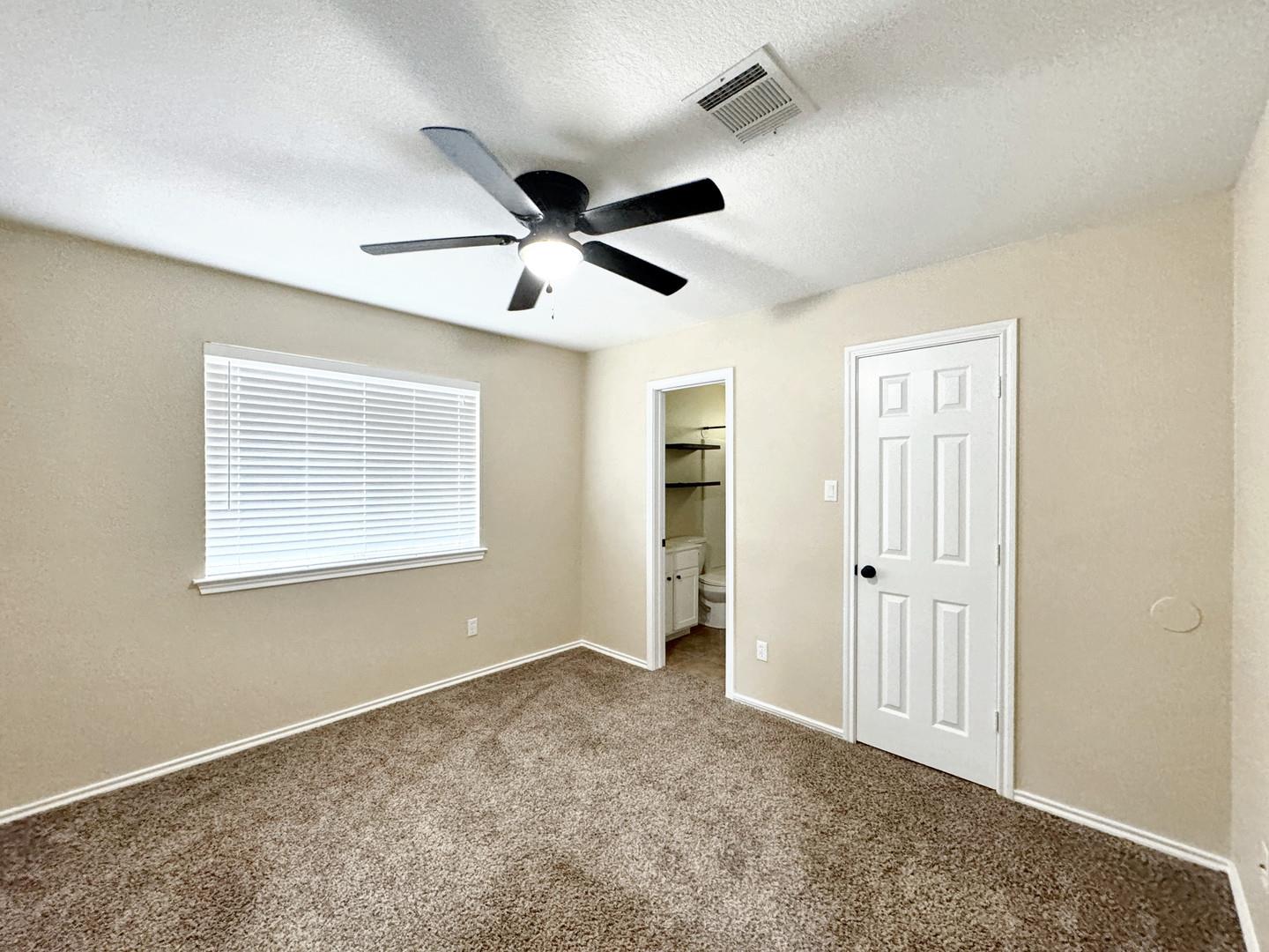 831 Sagewood Trl, San Marcos, TX 78666