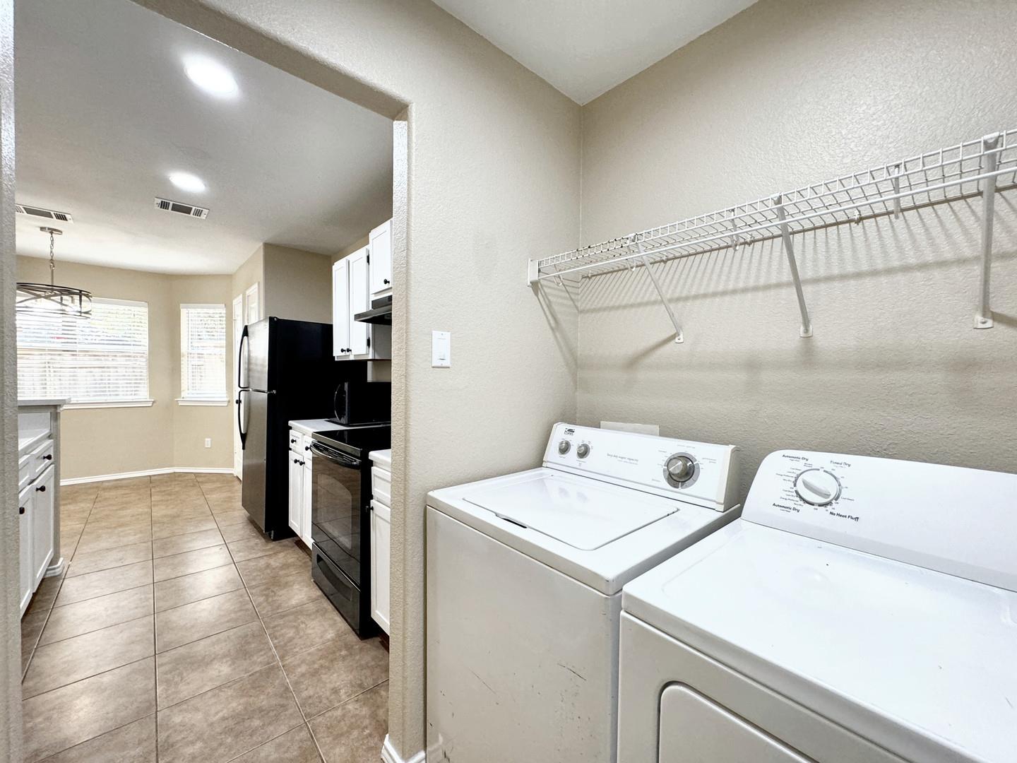 831 Sagewood Trl, San Marcos, TX 78666