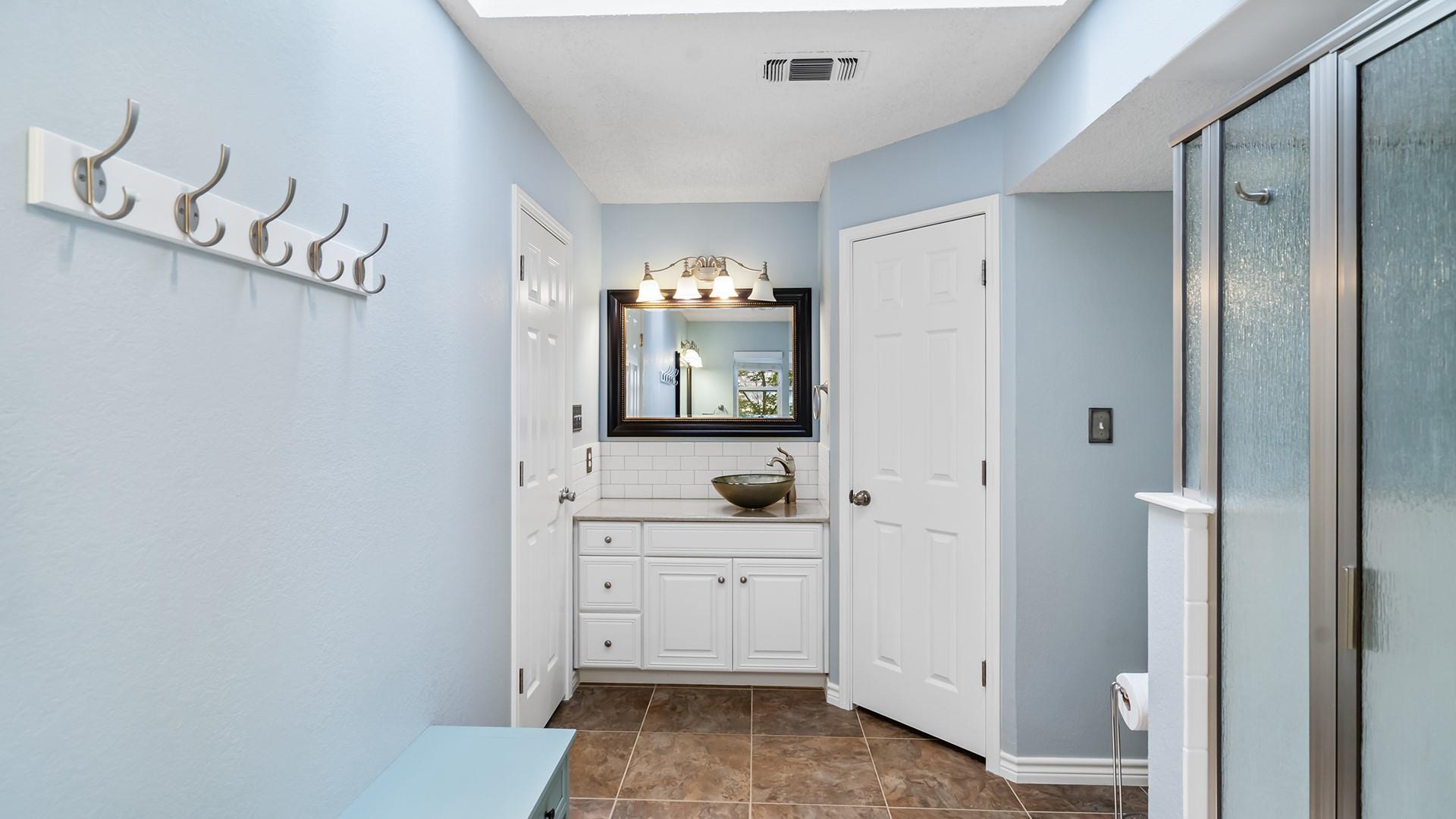 2270 Fred Woods Dr, Kingsland, TX 78639