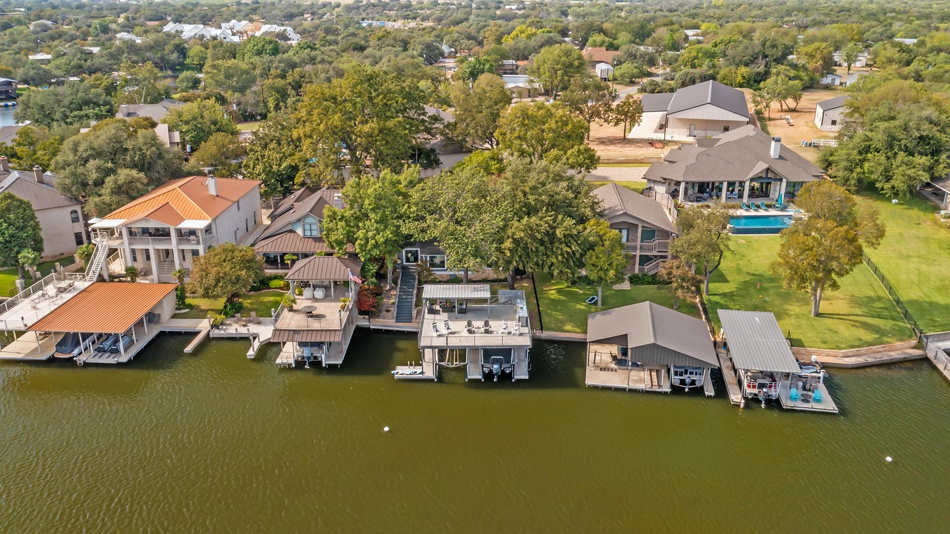 2270 Fred Woods Dr, Kingsland, TX 78639
