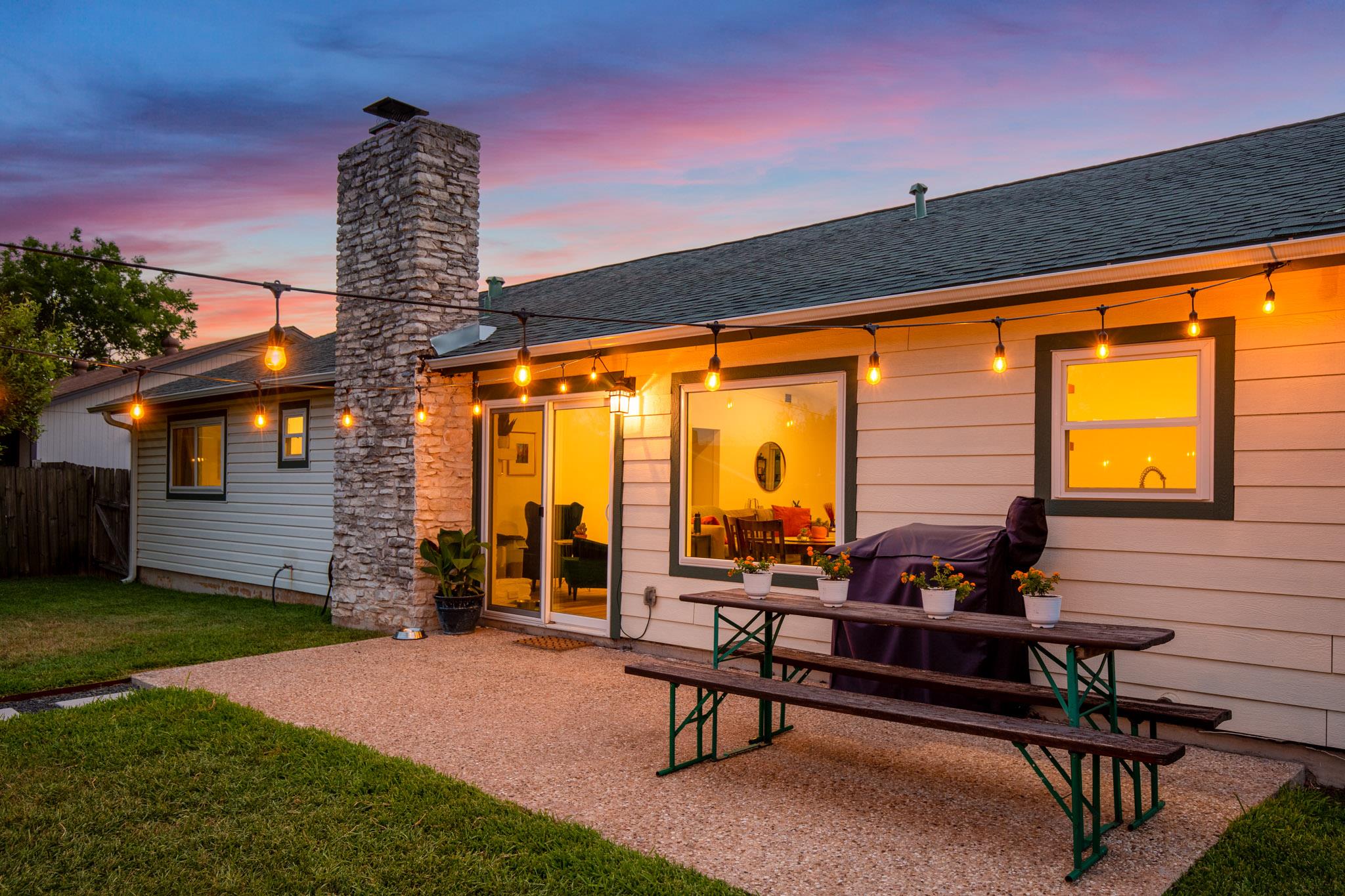 8907 Hunters Trce, Austin, TX 78758