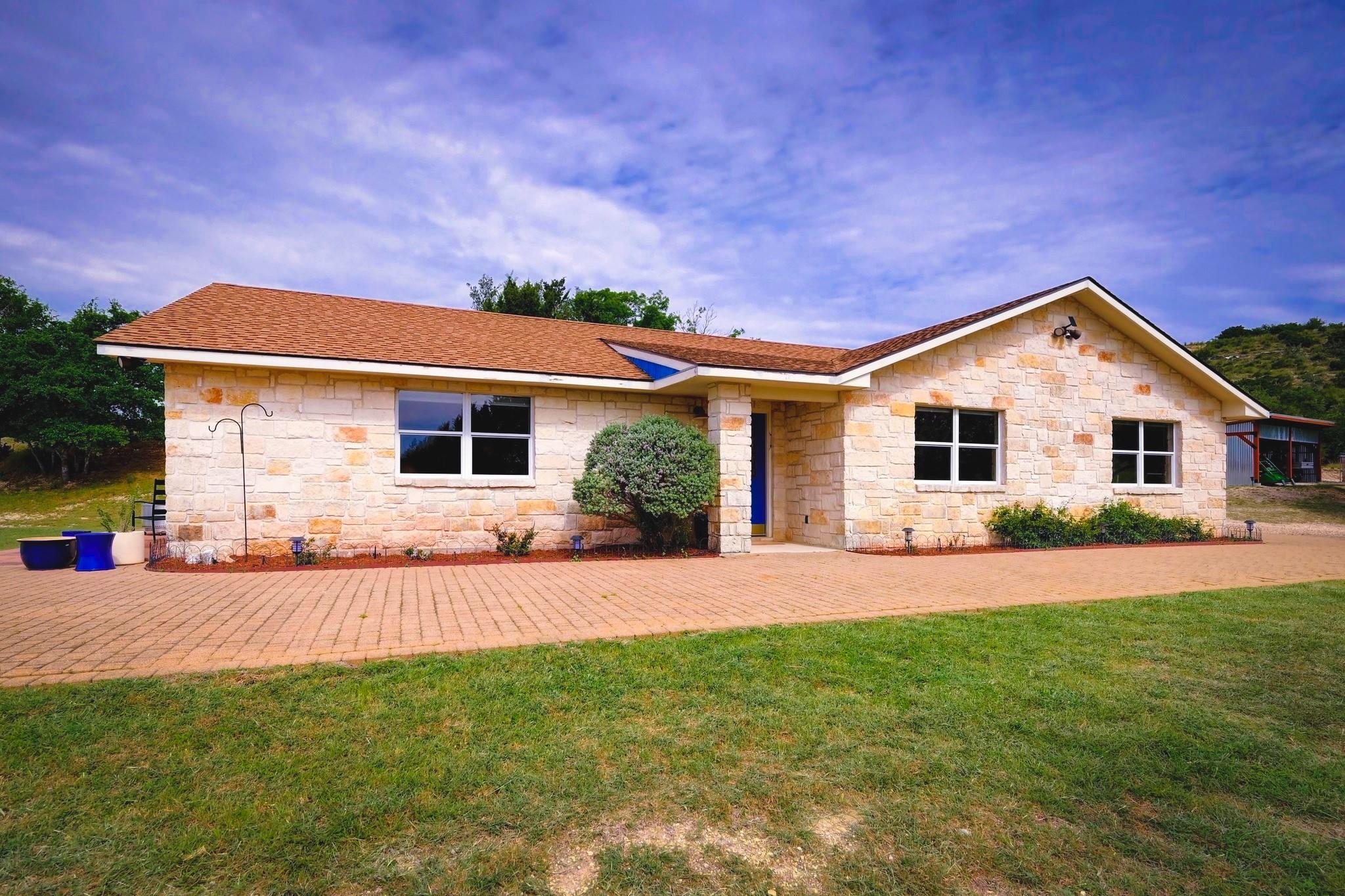 1231 Montell Rd, Wimberley, TX 78676