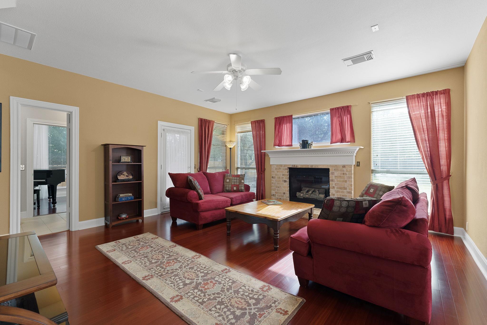 8105 Red Bird Ct, Austin, TX 78726
