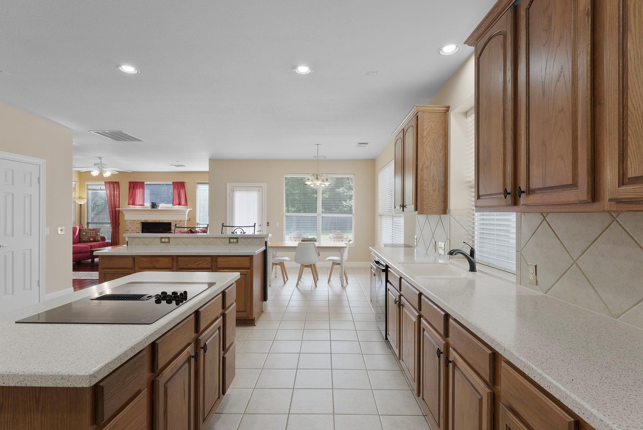 8105 Red Bird Ct, Austin, TX 78726