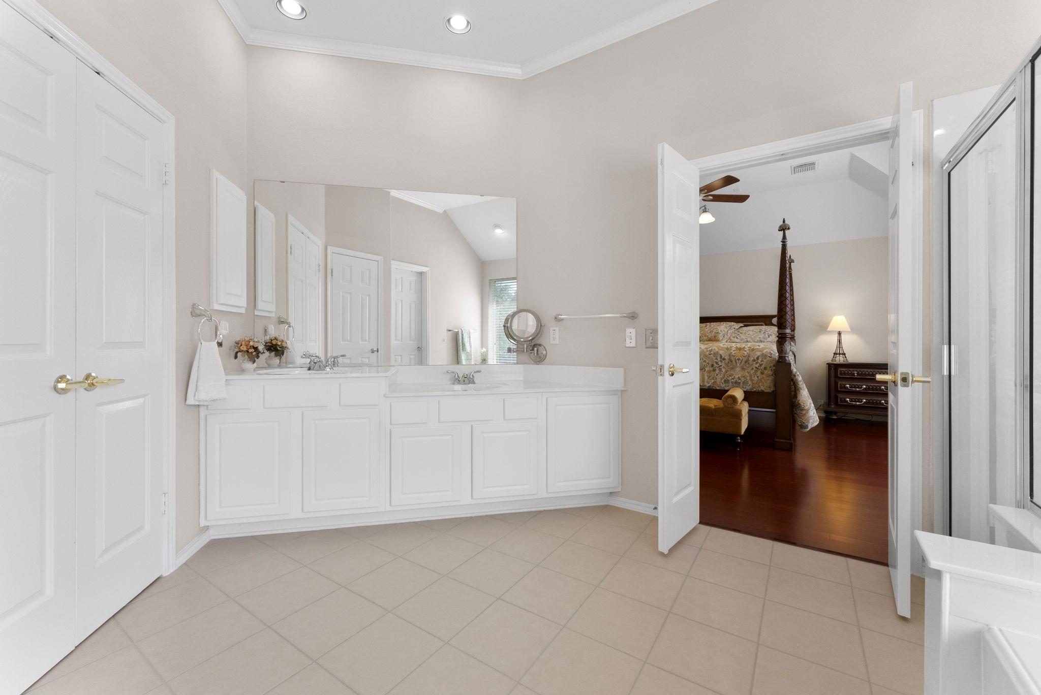 8105 Red Bird Ct, Austin, TX 78726