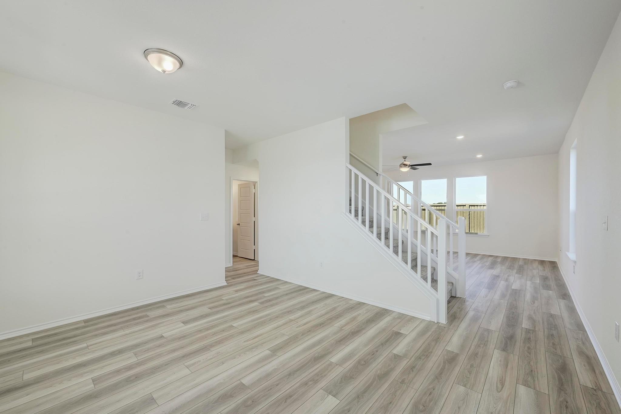 307 Summit Dr, Lockhart, TX 78644