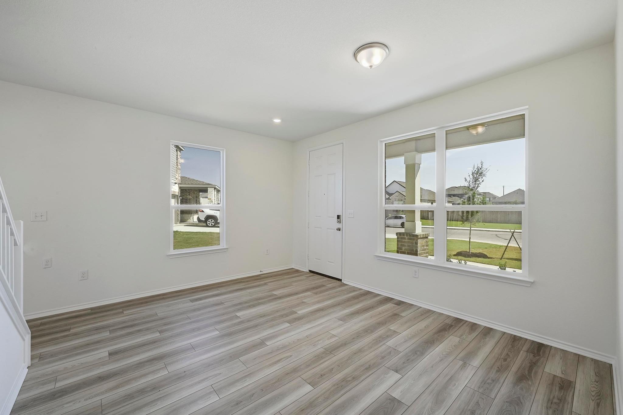 307 Summit Dr, Lockhart, TX 78644