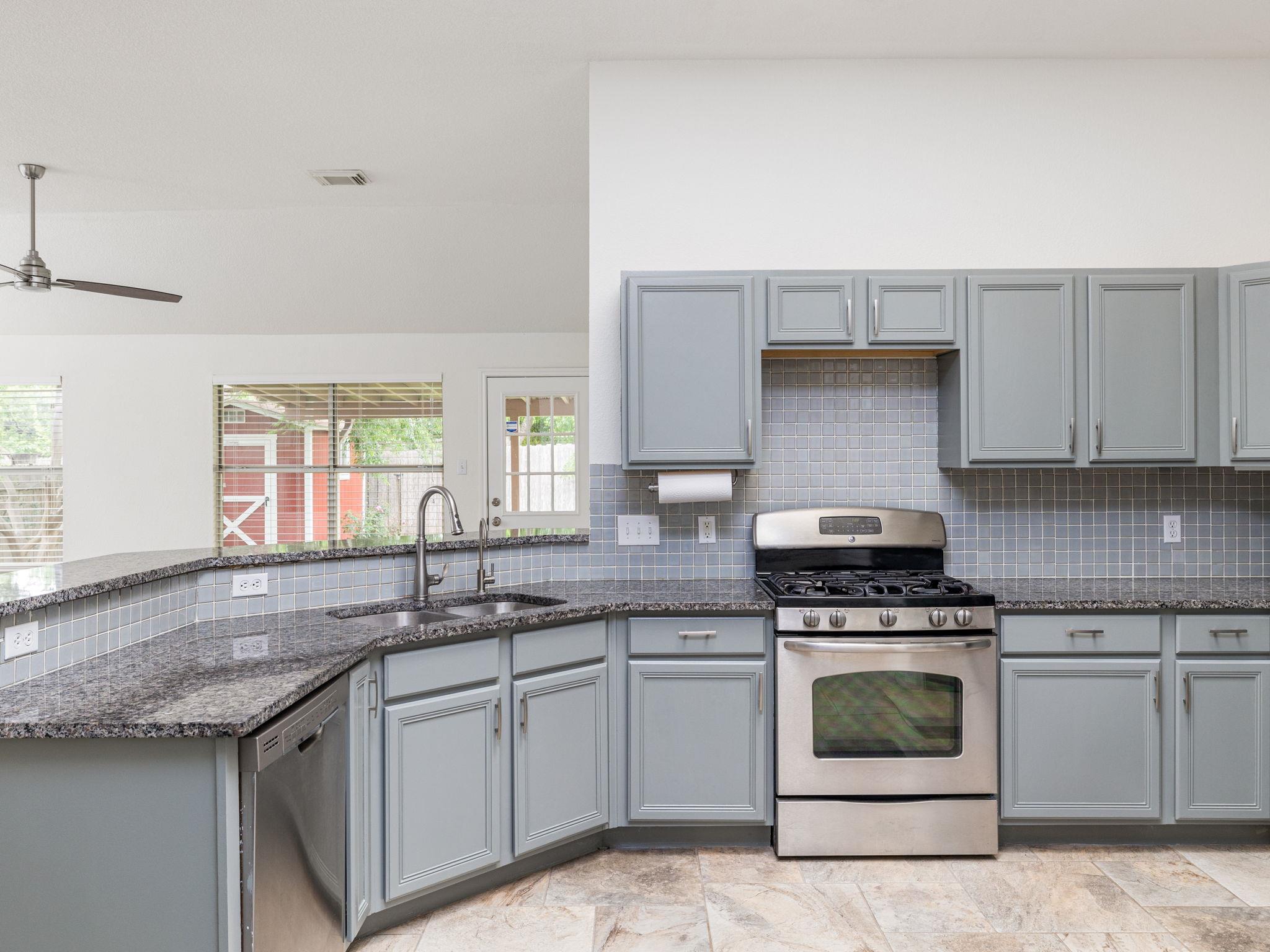 2424 Emmett Pkwy, Austin, TX 78728