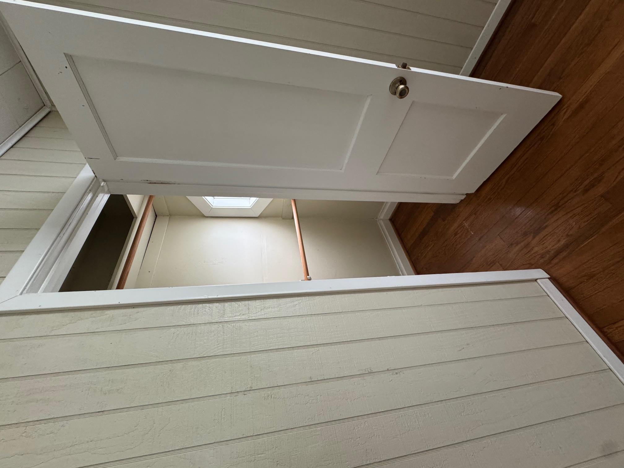 762 E Walnut St, La Grange, TX 78945