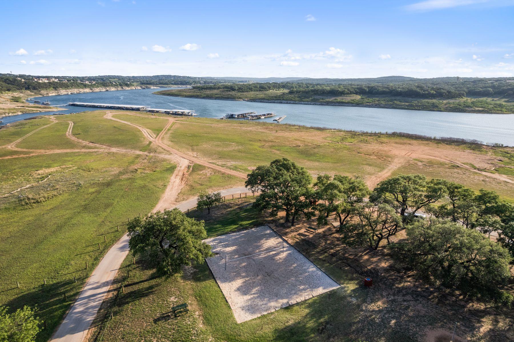 20704 Leaning Oak Dr, Lago Vista, TX 78645