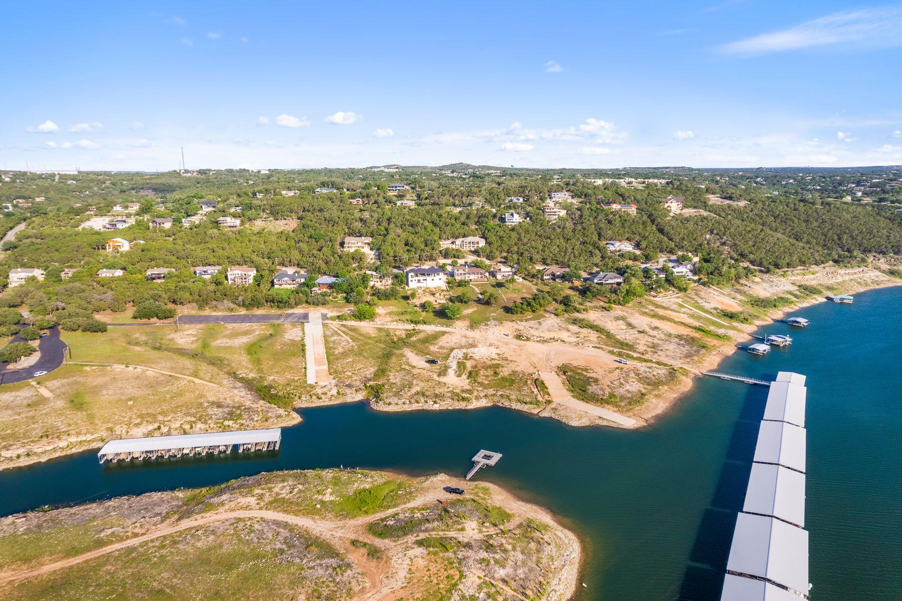 20704 Leaning Oak Dr, Lago Vista, TX 78645