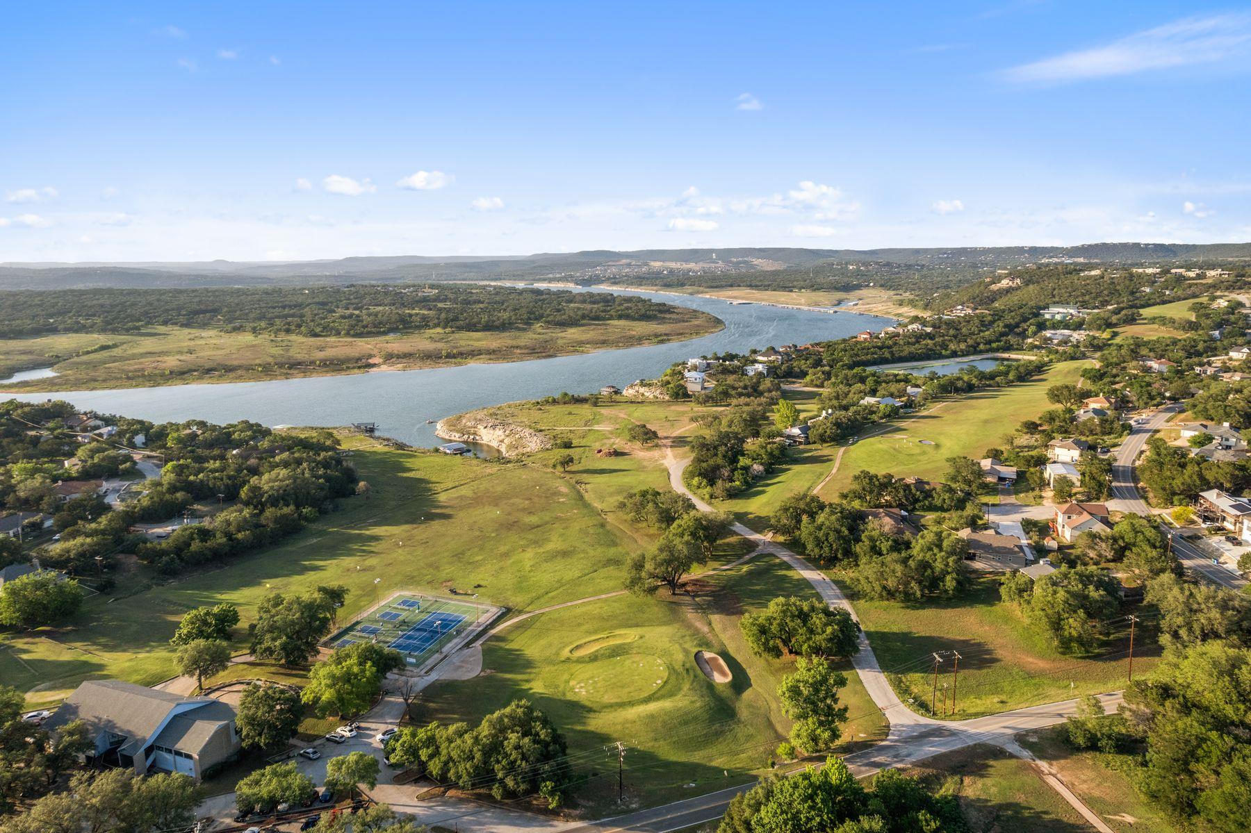 20704 Leaning Oak Dr, Lago Vista, TX 78645