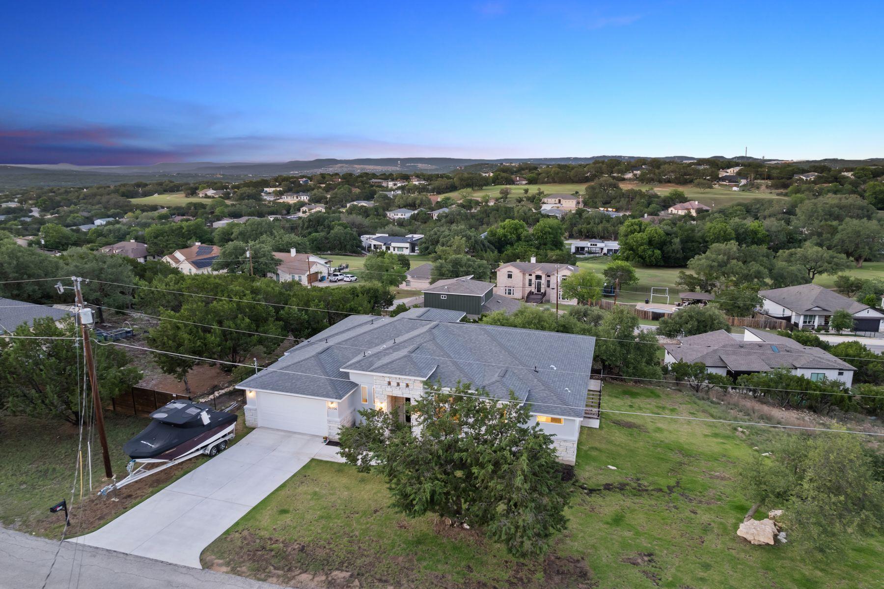 20704 Leaning Oak Dr, Lago Vista, TX 78645