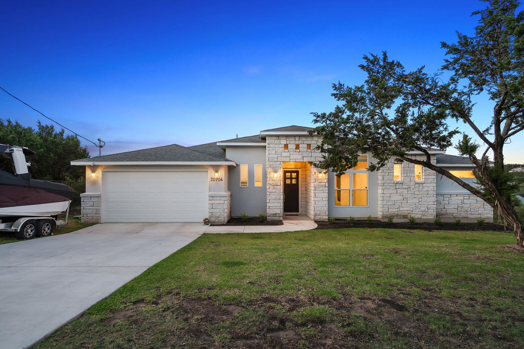 20704 Leaning Oak Dr, Lago Vista, TX 78645