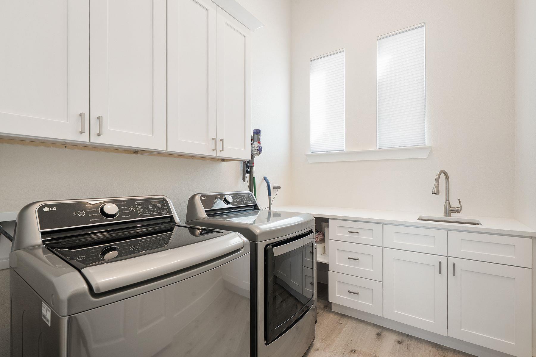 20704 Leaning Oak Dr, Lago Vista, TX 78645