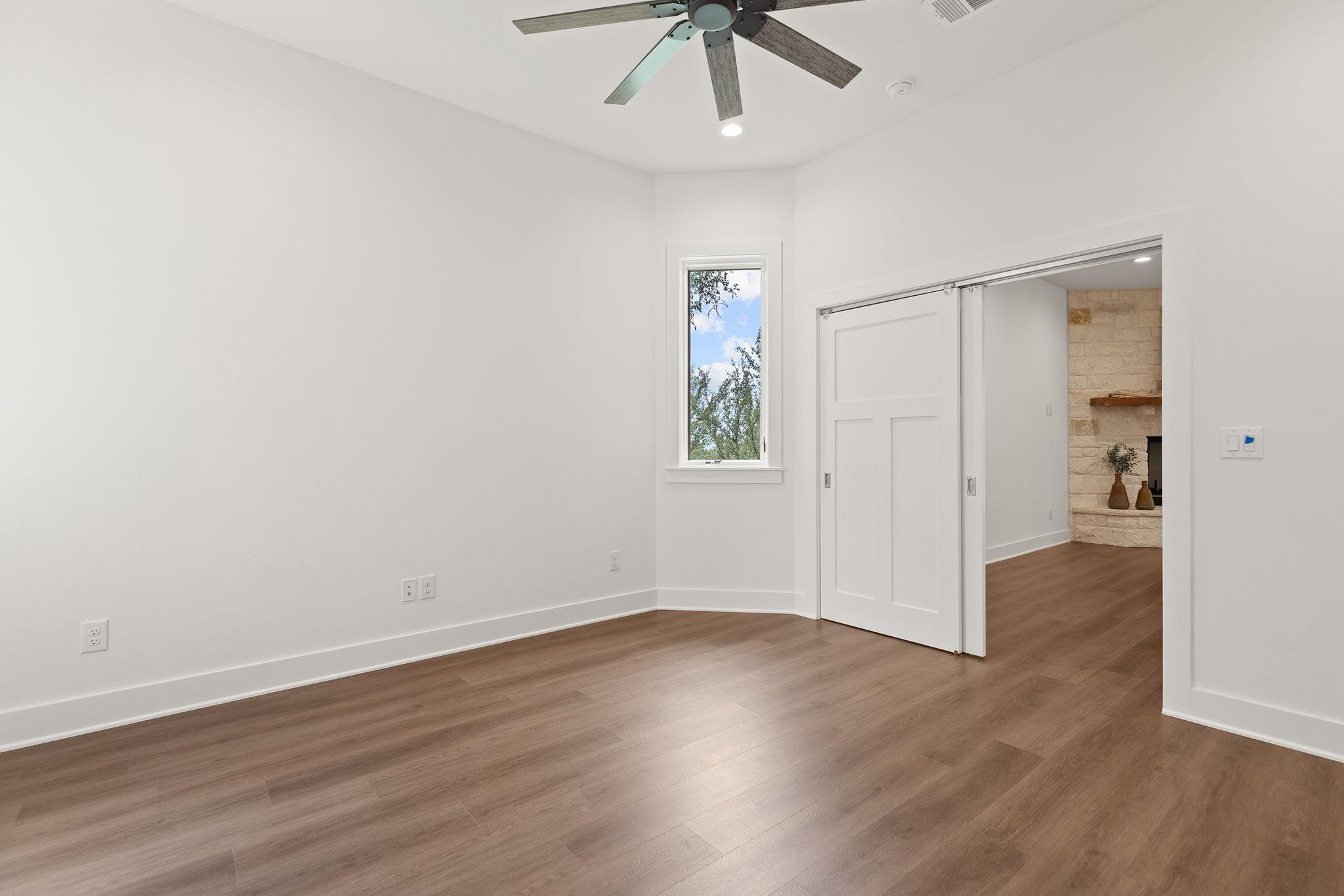 1110 Monterrey Oak Cir, Marble Falls, TX 78654