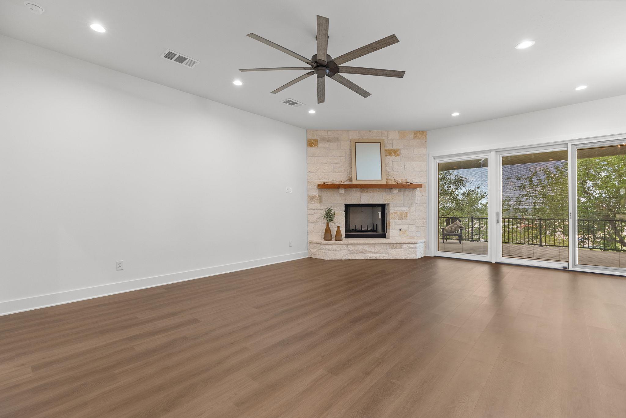 1110 Monterrey Oak Cir, Marble Falls, TX 78654