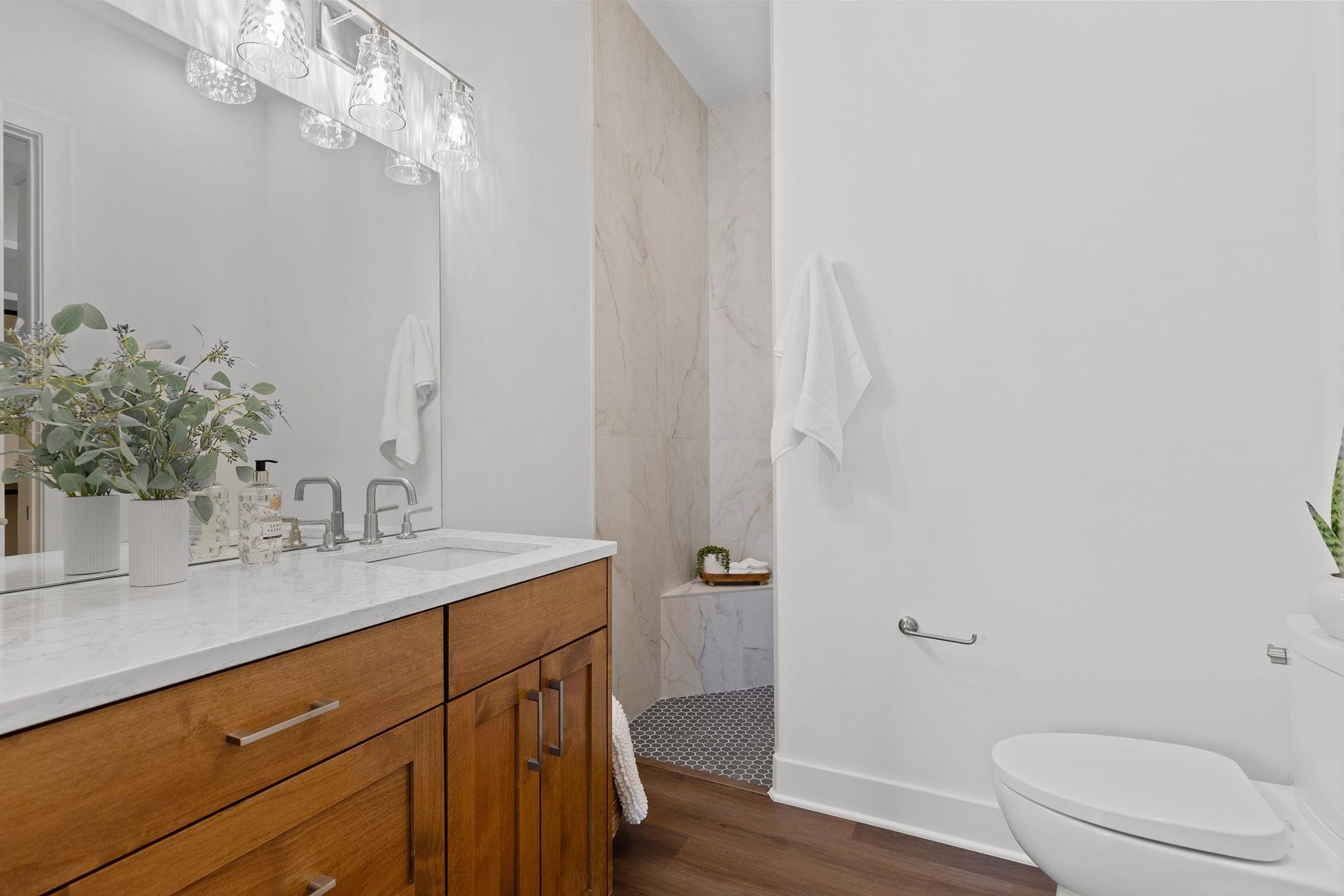 1110 Monterrey Oak Cir, Marble Falls, TX 78654