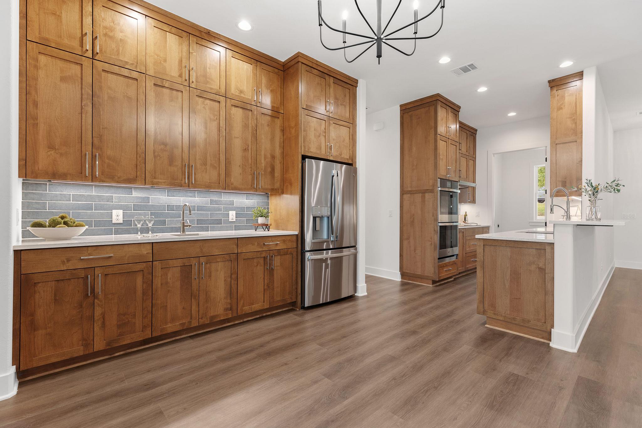 1110 Monterrey Oak Cir, Marble Falls, TX 78654