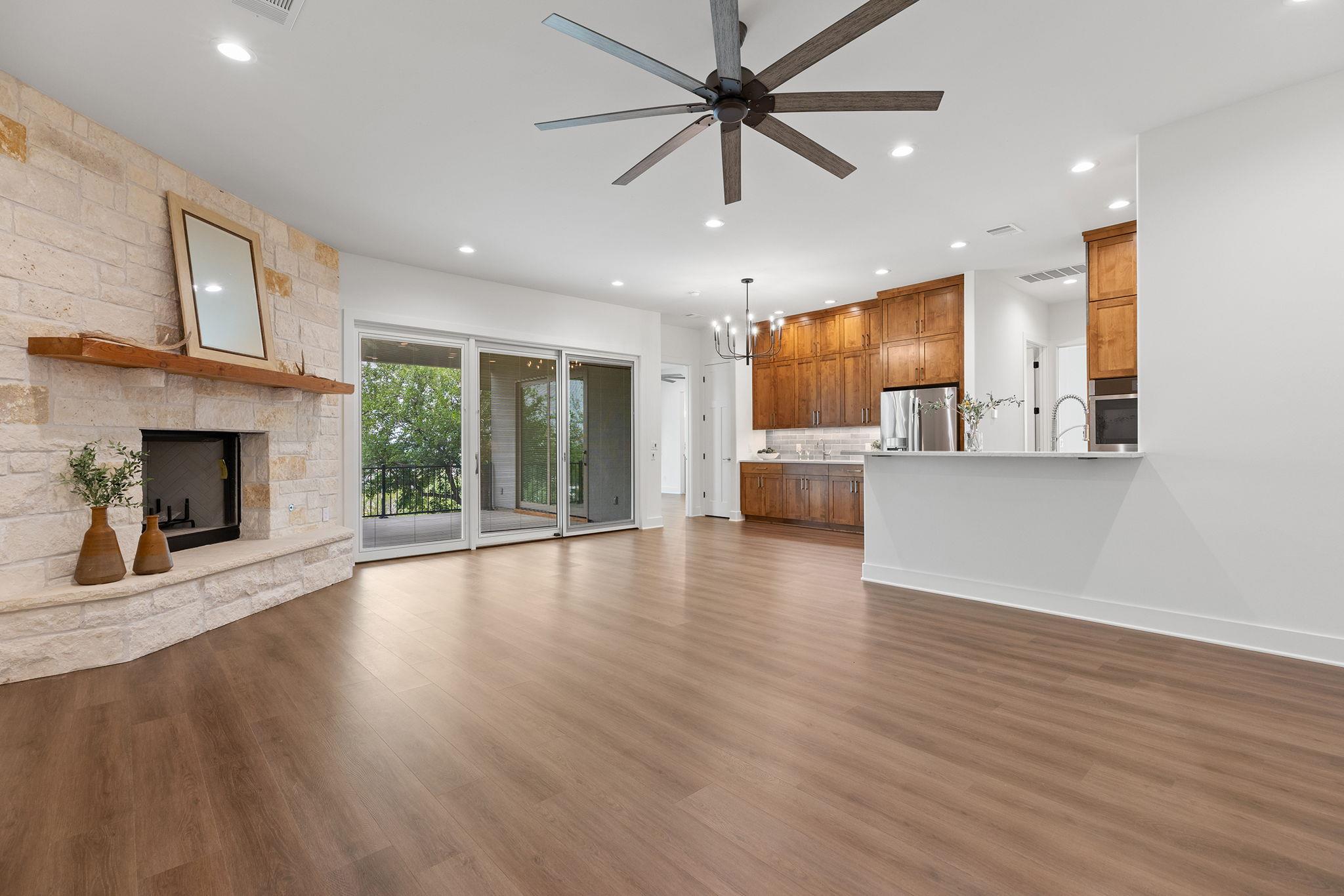 1110 Monterrey Oak Cir, Marble Falls, TX 78654