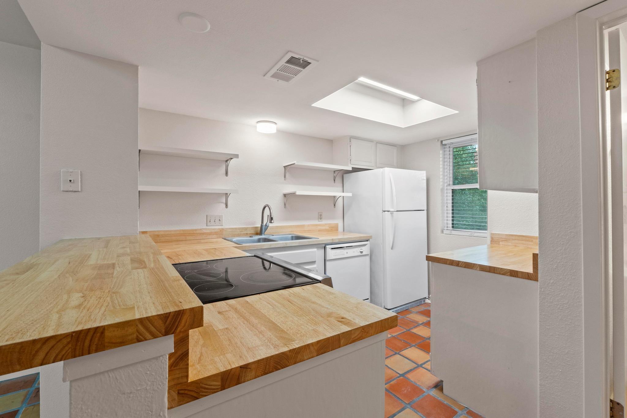 1135 Barton Hills Dr # 240, Austin, TX 78704