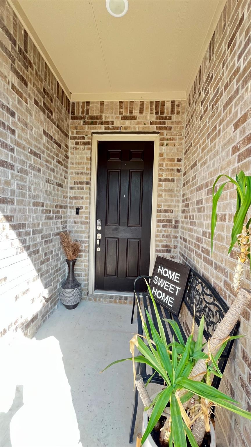 157 Monroe Dr, Kyle, TX 78640