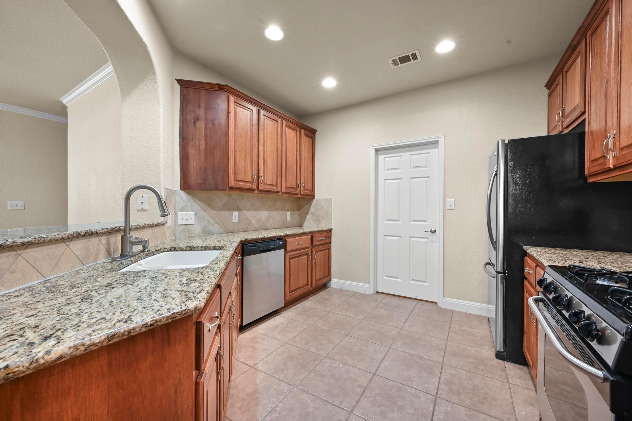 1800 Jentsch Ct # 12a, Austin, TX 78745