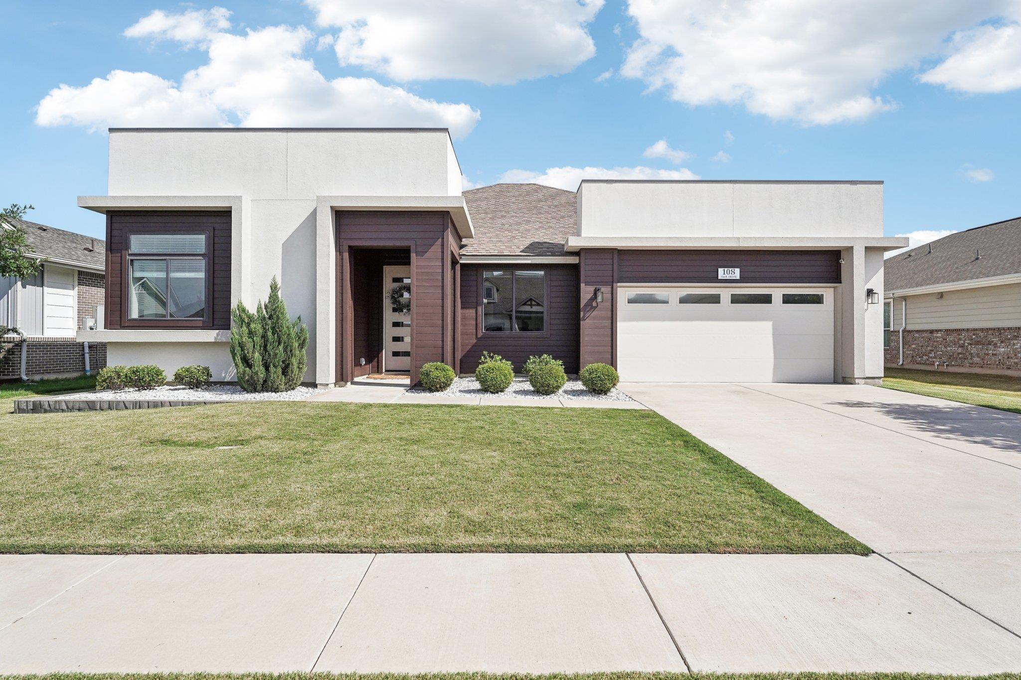 108 Dax Dr, Liberty Hill, TX 78642