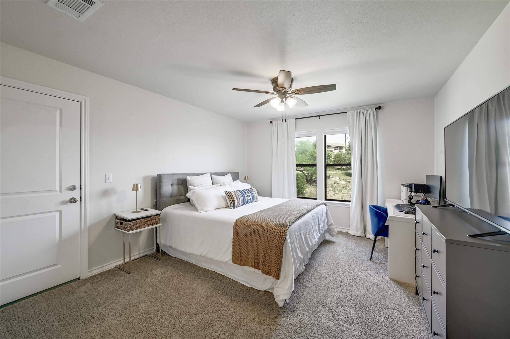 17837 Panorama Dr, Dripping Springs, TX 78620