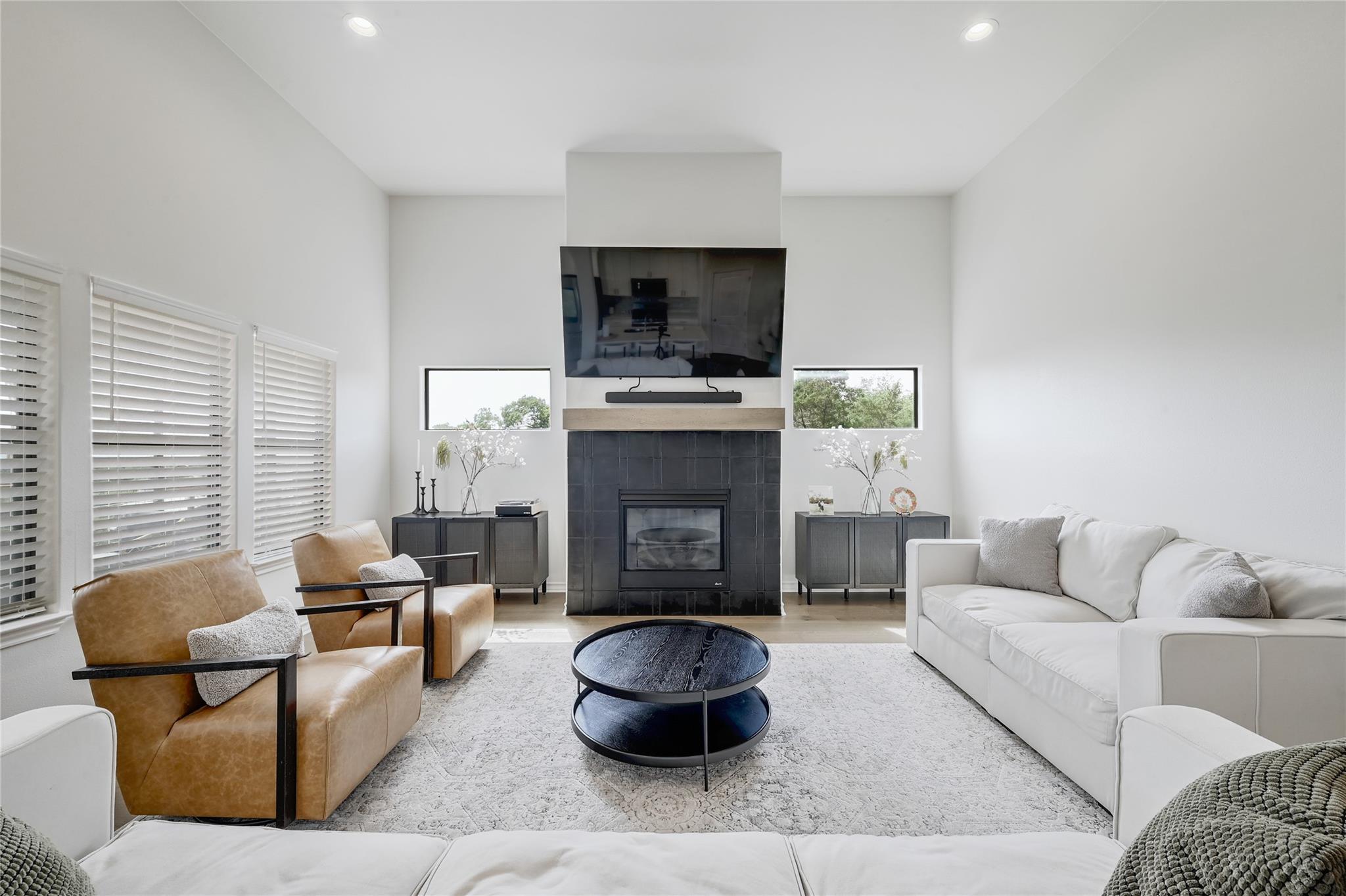 17837 Panorama Dr, Dripping Springs, TX 78620