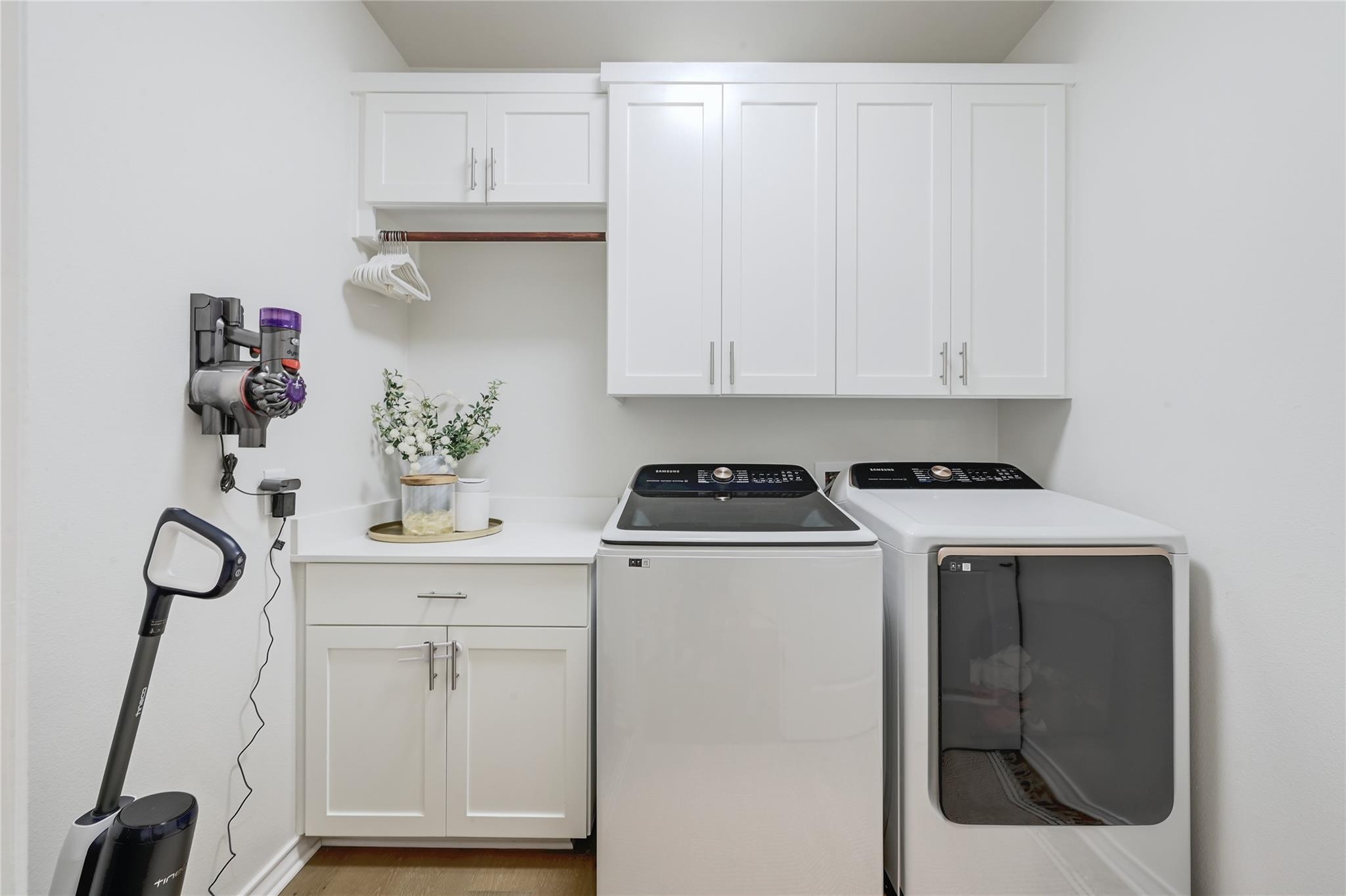 17837 Panorama Dr, Dripping Springs, TX 78620