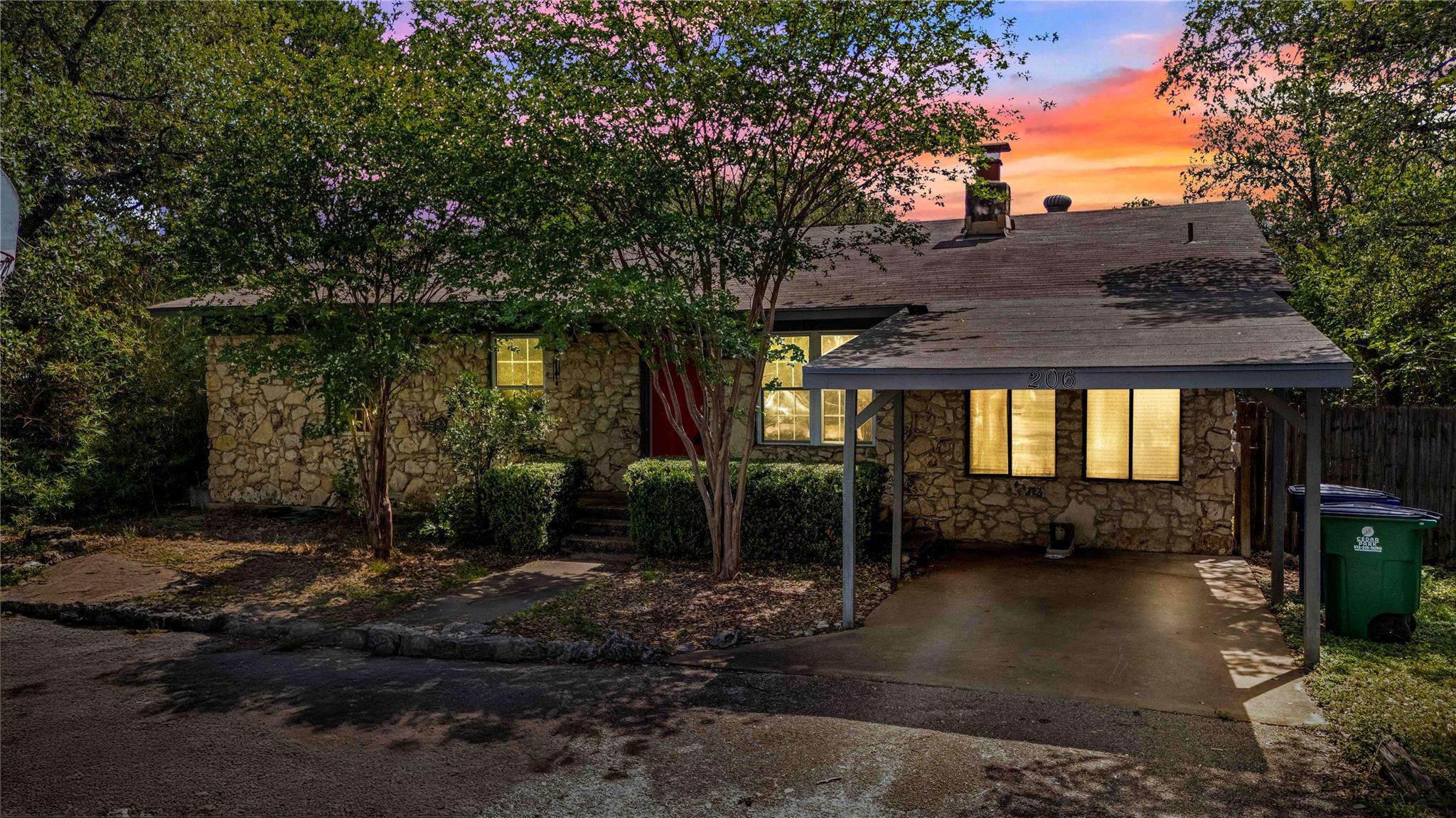 206 S Mustang Ave, Cedar Park, TX 78613