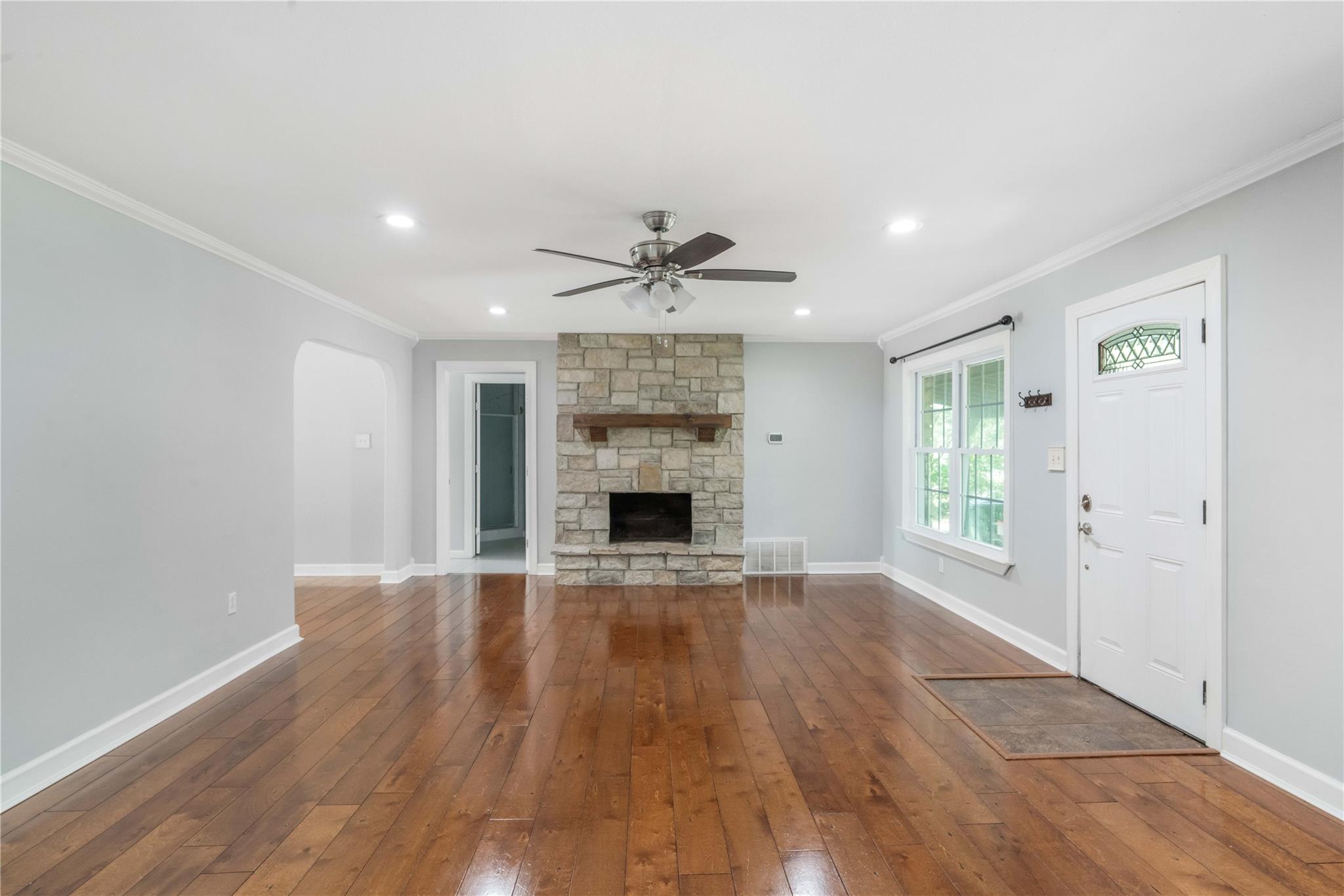 206 S Mustang Ave, Cedar Park, TX 78613