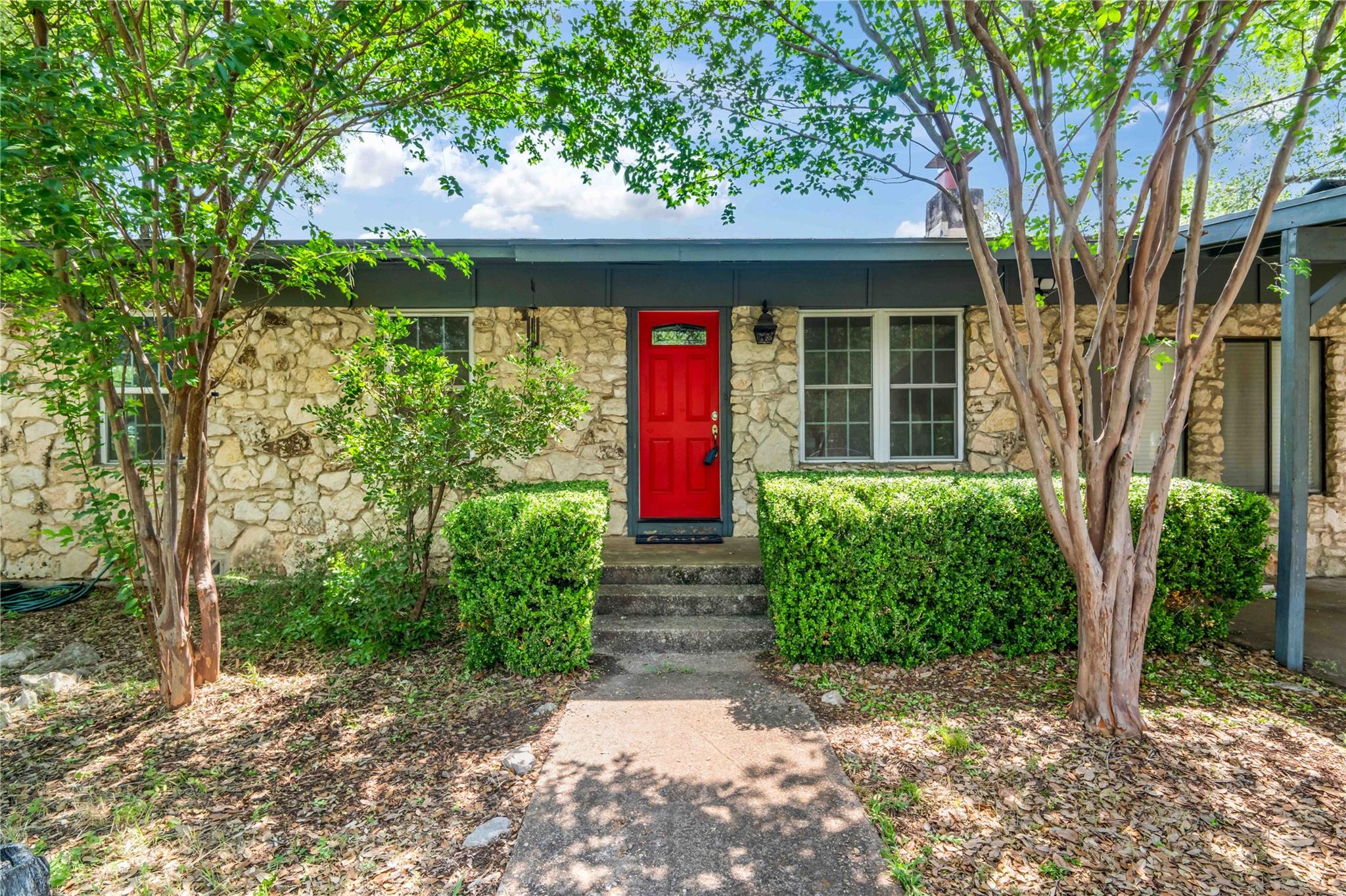 206 S Mustang Ave, Cedar Park, TX 78613