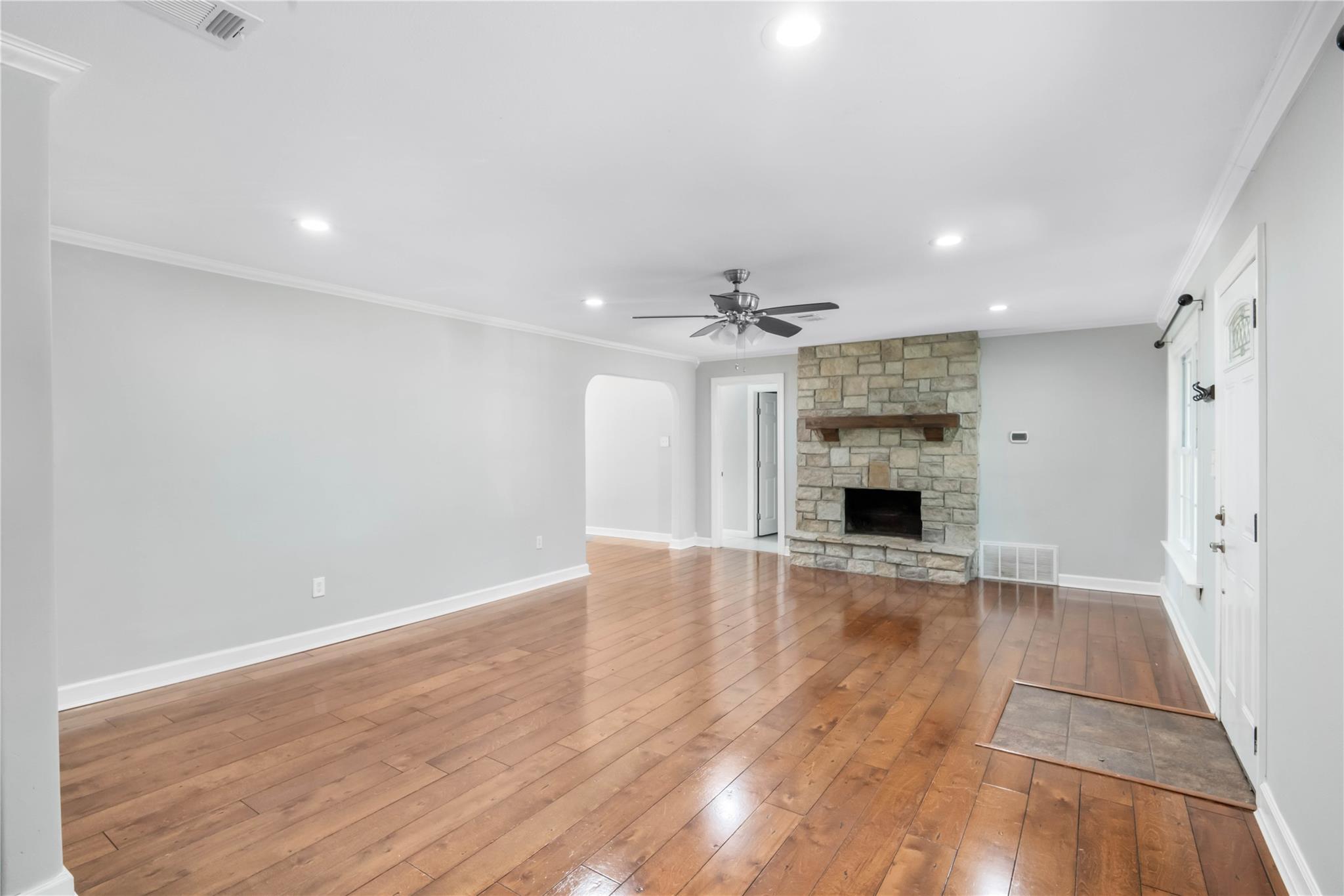 206 S Mustang Ave, Cedar Park, TX 78613